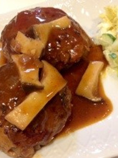 定番!煮込みハンバーグ-レシピのメイン写真