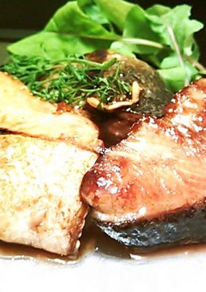簡単メイン料理♡ブリのバルサミコ酢ソテー-レシピのメイン写真