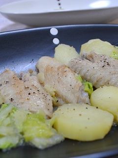 手羽先とじゃがいもと白菜のブイヨン煮-レシピのメイン写真