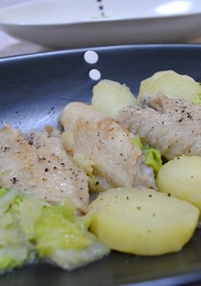 手羽先とじゃがいもと白菜のブイヨン煮-レシピのメイン写真