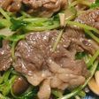 牛肉と豆苗のオイスターソース炒め