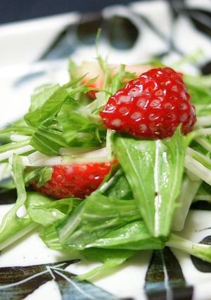 イチゴと水菜のサラダ-レシピのメイン写真