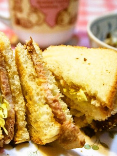 忙しい朝に!焼豚deかんたんホットサンド-レシピのメイン写真