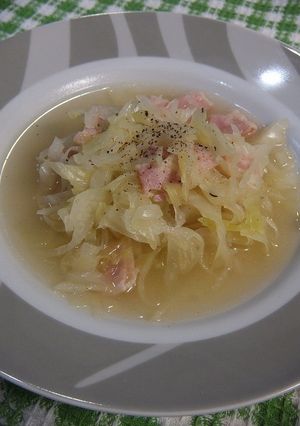 簡単！たっぷりキャベツスープ-レシピのメイン写真
