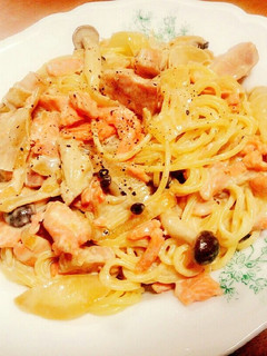鮭としめじのクリームパスタ-レシピのメイン写真