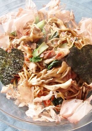 東京小松菜・舞茸でバレンタイン焼きそば♡-レシピのメイン写真