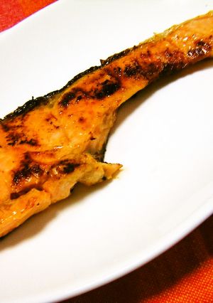 焼き鮭を美味しく！ゴマにんにく塩麹漬け-レシピのメイン写真