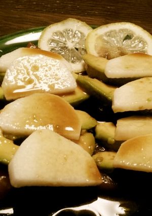 マグロとアボカドの漬け　山芋添え♪-レシピのメイン写真