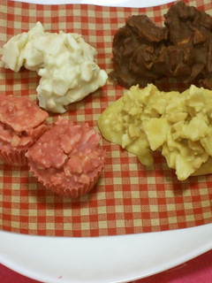 せんべいとナッツでカラフルチョコ✿-レシピのメイン写真