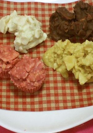 せんべいとナッツでカラフルチョコ✿-レシピのメイン写真