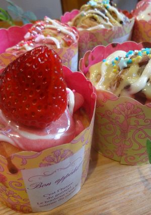 チョコバナナと苺ミルクのカップケーキ♪-レシピのメイン写真
