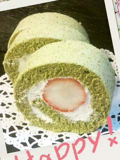 苺入り抹茶ロールケーキ-レシピのメイン写真