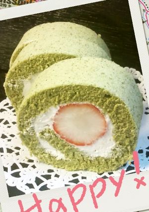 苺入り抹茶ロールケーキ-レシピのメイン写真