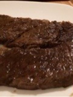 お肉柔らか♪メープルソースステーキ-レシピのメイン写真