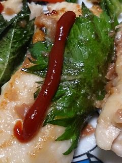 ヘルシー♪鶏胸肉の梅チーズ大葉挟み焼き-レシピのメイン写真