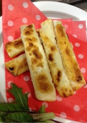 餃子の皮で、絶品おつまみチーズロール-レシピのメイン写真