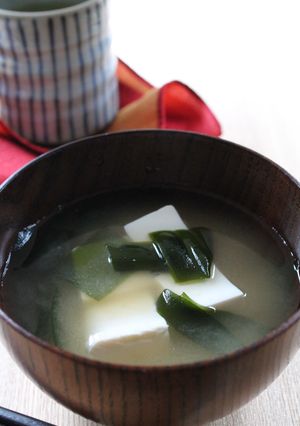 生ワカメと豆腐のお味噌汁-レシピのメイン写真