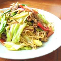 รูปของ ちょい足しで♪甘味噌ソース焼そば