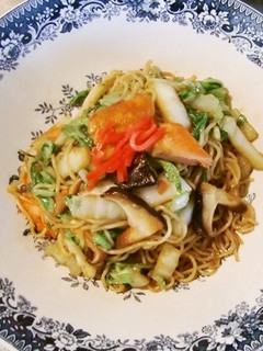 東京発白菜と鮭で、マルちゃん焼きそば作る-レシピのメイン写真
