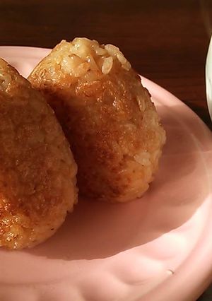 フライパンでコテコテ焼きおにぎり-レシピのメイン写真