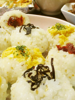 3食干しトマト☆塩こん☆卵のおにぎり-レシピのメイン写真