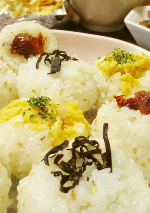 ３食干しトマト☆塩こん☆卵のおにぎり-レシピのメイン写真