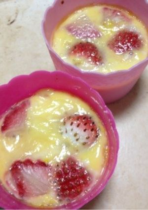 超簡単！甘さ控えめ＊いちごの蒸しプリン-レシピのメイン写真