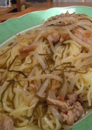 昆布と豚肉イリチー沖縄風！塩焼きそば-レシピのメイン写真