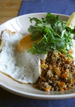 アジアン香味肉そぼろでガパオ風-レシピのメイン写真
