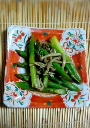アスパラとしめじのホイル焼き-レシピのメイン写真