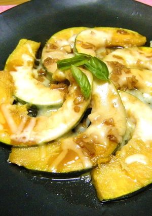 簡単❤カボチャのガリバタチーズ焼き❤-レシピのメイン写真