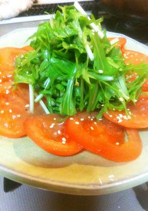 ゴマ香る♪トマトと水菜のサラダ-レシピのメイン写真