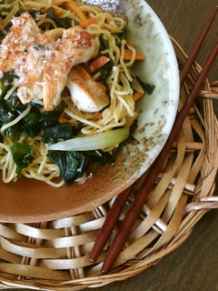 うまうま!鶏ワカメの塩焼きそば-レシピのメイン写真