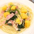 ベーコンとほうれん草とポテトのパスタ