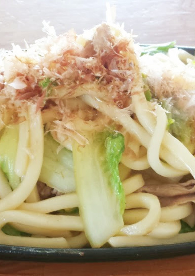 白菜と豚肉の焼きうどんon卵-レシピのメイン写真