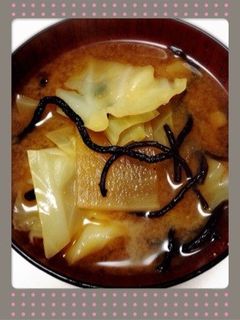 キャベツと大根とひじきの味噌汁-レシピのメイン写真