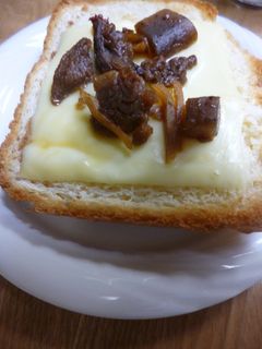 ぼっかけチーズトースト-レシピのメイン写真