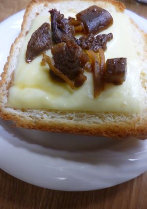 ぼっかけチーズトースト-レシピのメイン写真
