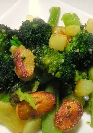 簡単副菜*ブロッコリーのにんにく焼き-レシピのメイン写真