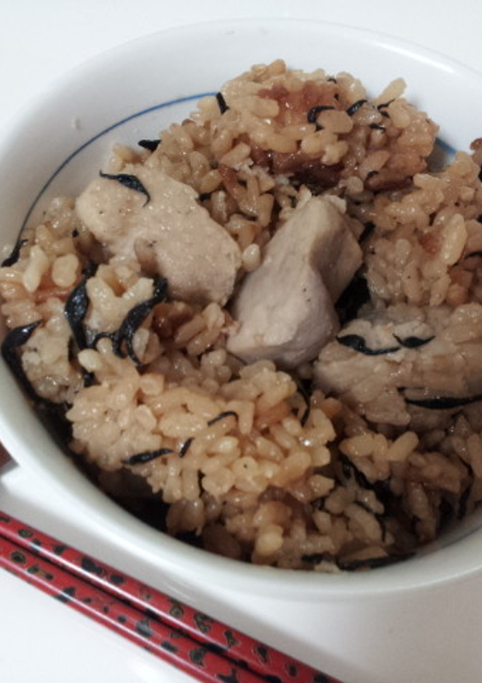里芋とひじきの炊き込みご飯♪-レシピのメイン写真