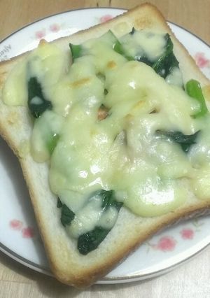 余った小松菜の煮浸しトースト！-レシピのメイン写真