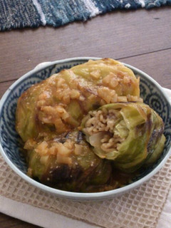 割って驚く!チーズ焼きそばロールキャベツ-レシピのメイン写真