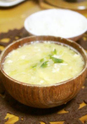 野菜苦手な娘も食べる♡豆苗と卵の味噌汁-レシピのメイン写真