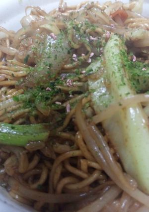カップ焼きそばで簡単過ぎるそば飯-レシピのメイン写真