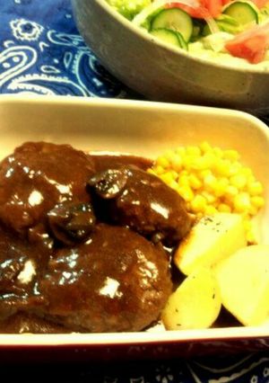 煮込みハンバーグ（シチューの素で簡単♪）-レシピのメイン写真
