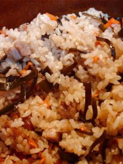 ジューシィー(沖縄風炊き込みご飯)-レシピのメイン写真