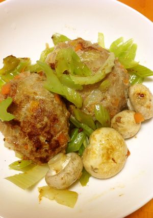 セロリ煮ハンバーグ-レシピのメイン写真