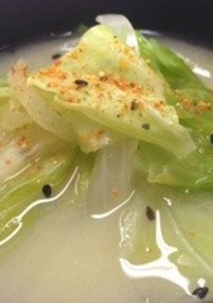 キャベツと玉ねぎの味噌汁-レシピのメイン写真