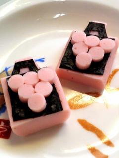 魚ニソ&海苔でブドウロックシードキャラ弁-レシピのメイン写真