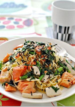塩鮭と春菊きのこのたらこクリームパスタ-レシピのメイン写真
